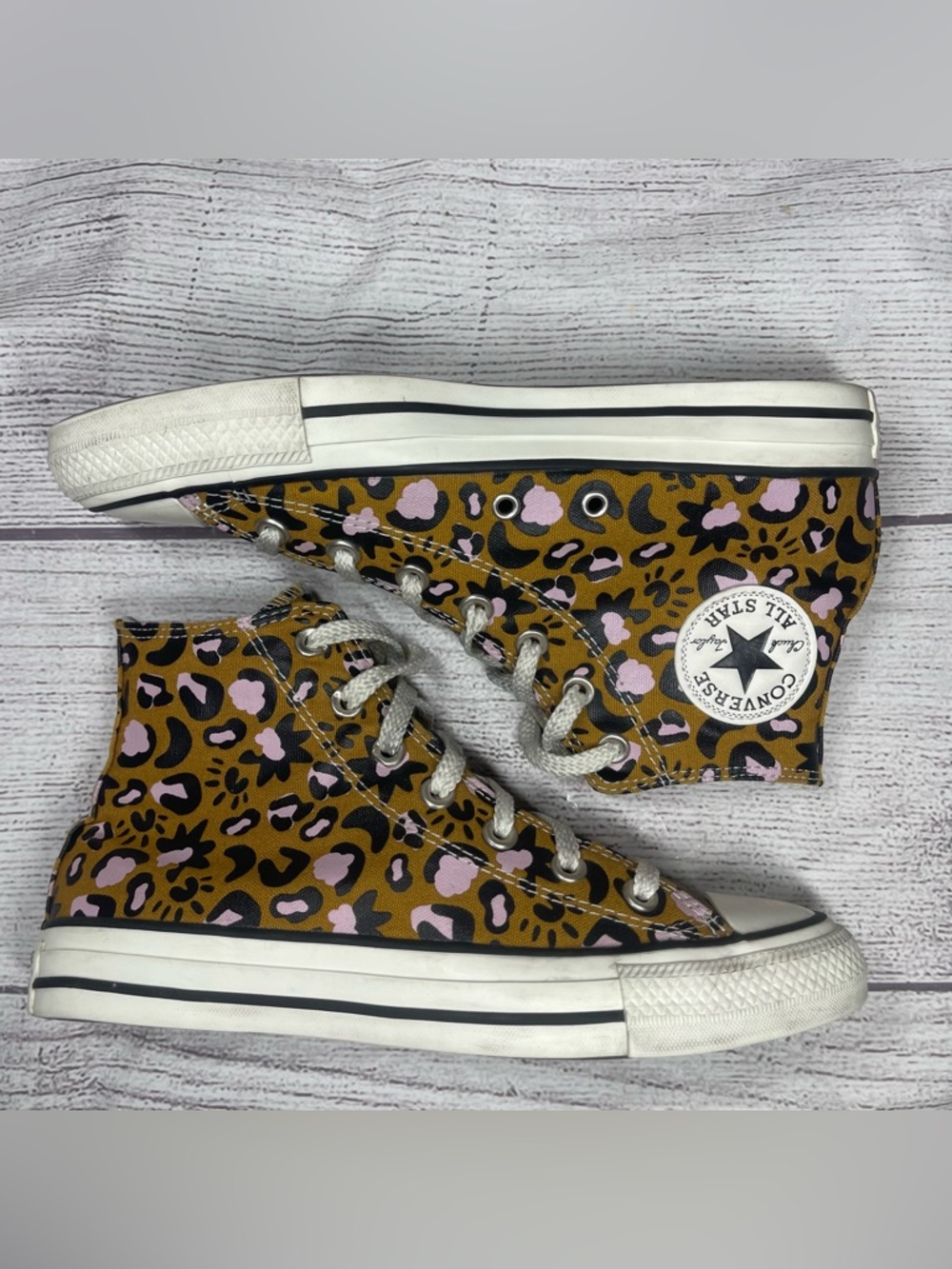 Converse Chuck Taylor Women’s 7.5 Mystic World Leopard Print Shoes